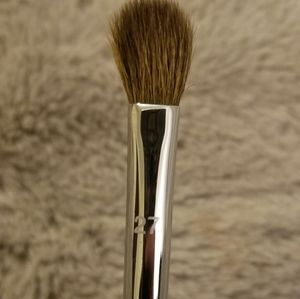 SEPHORA PRO BLENDING BRUSH NUMBER 27 EYESHADOW